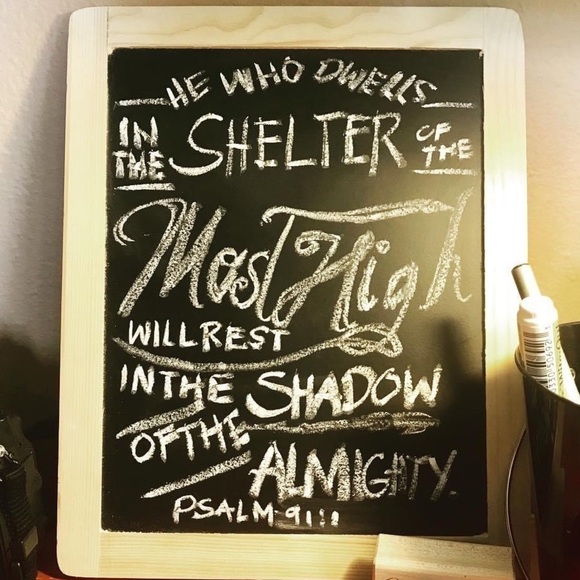 BLACK board and chalk - Picture 1 of 2